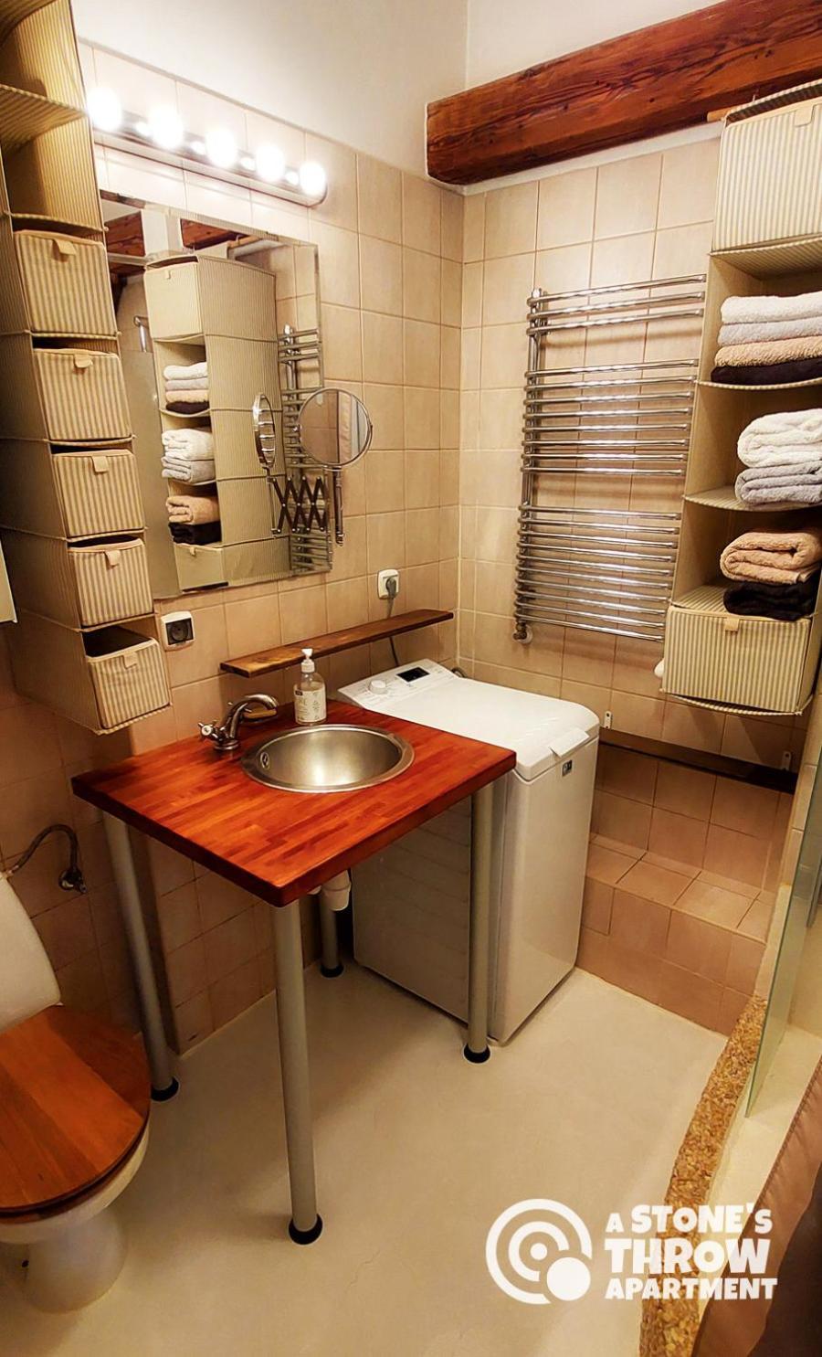 A Stone'S Throw Apartment Krakow Luaran gambar