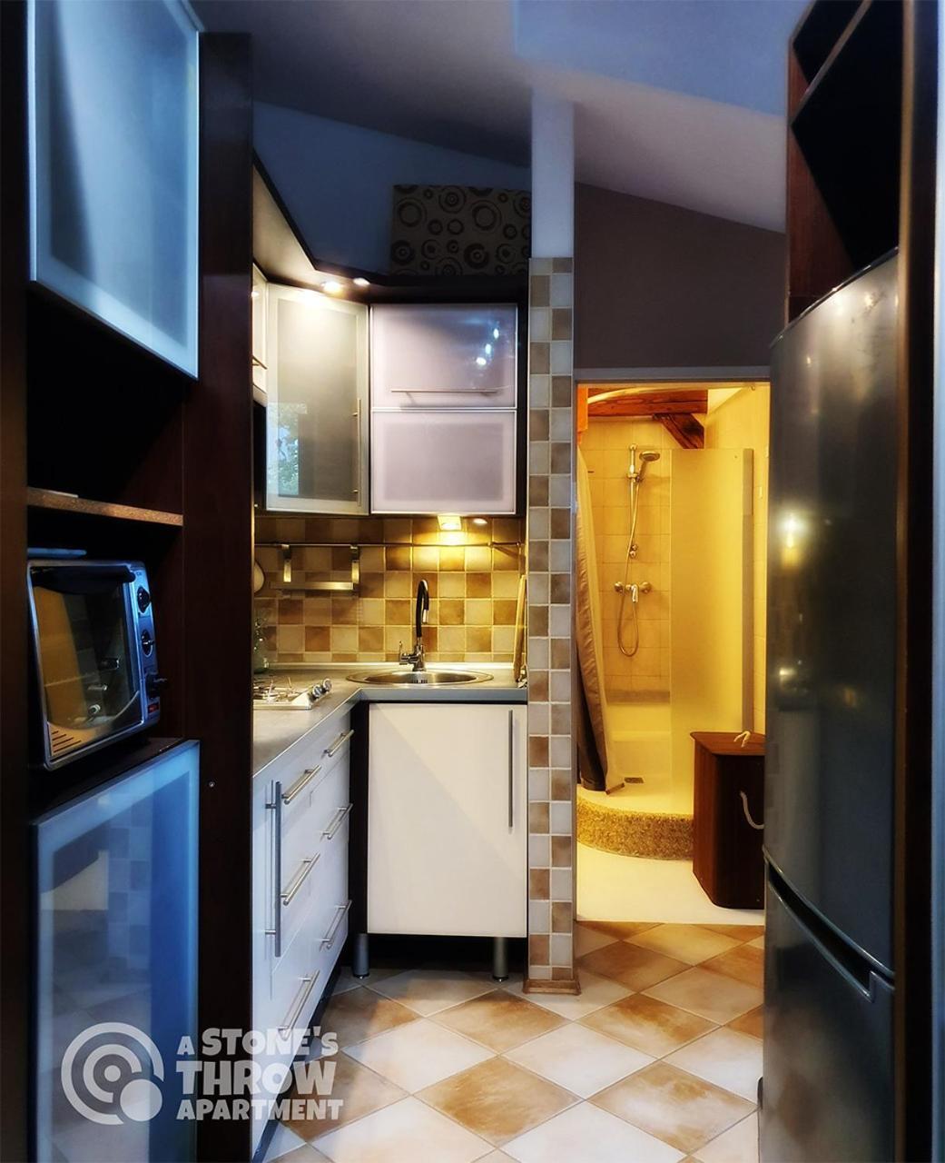 A Stone'S Throw Apartment Krakow Luaran gambar